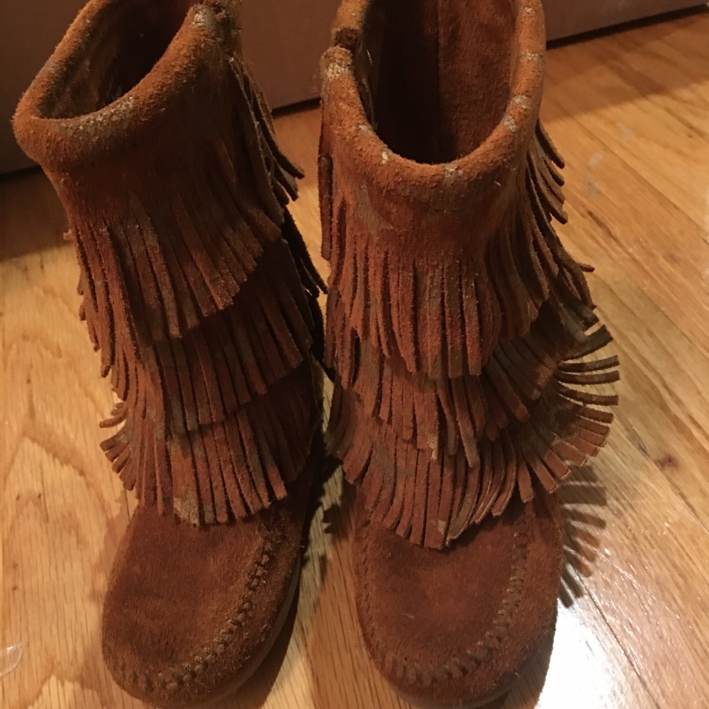 MINNETONKA STAR's 3-layer FRINGE BOOT for Girls
